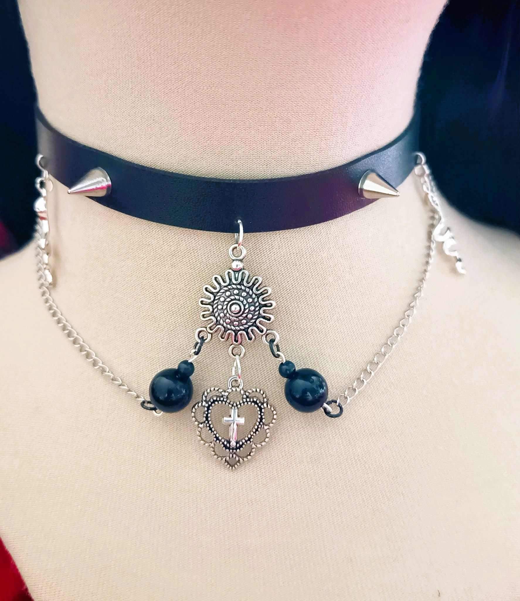 Gotycki choker z zawieszkami  mix   #0025