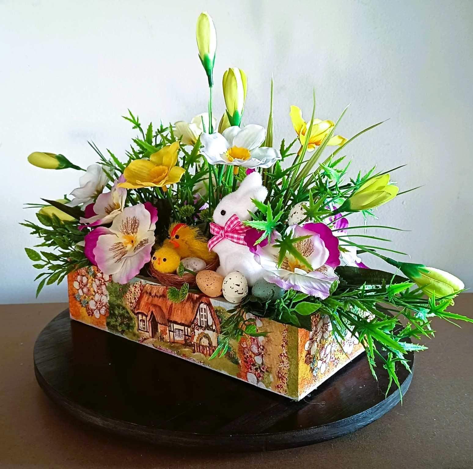 Dekoracja Wielkanocna w skrzyneczce z zajączkiem #DW012 5