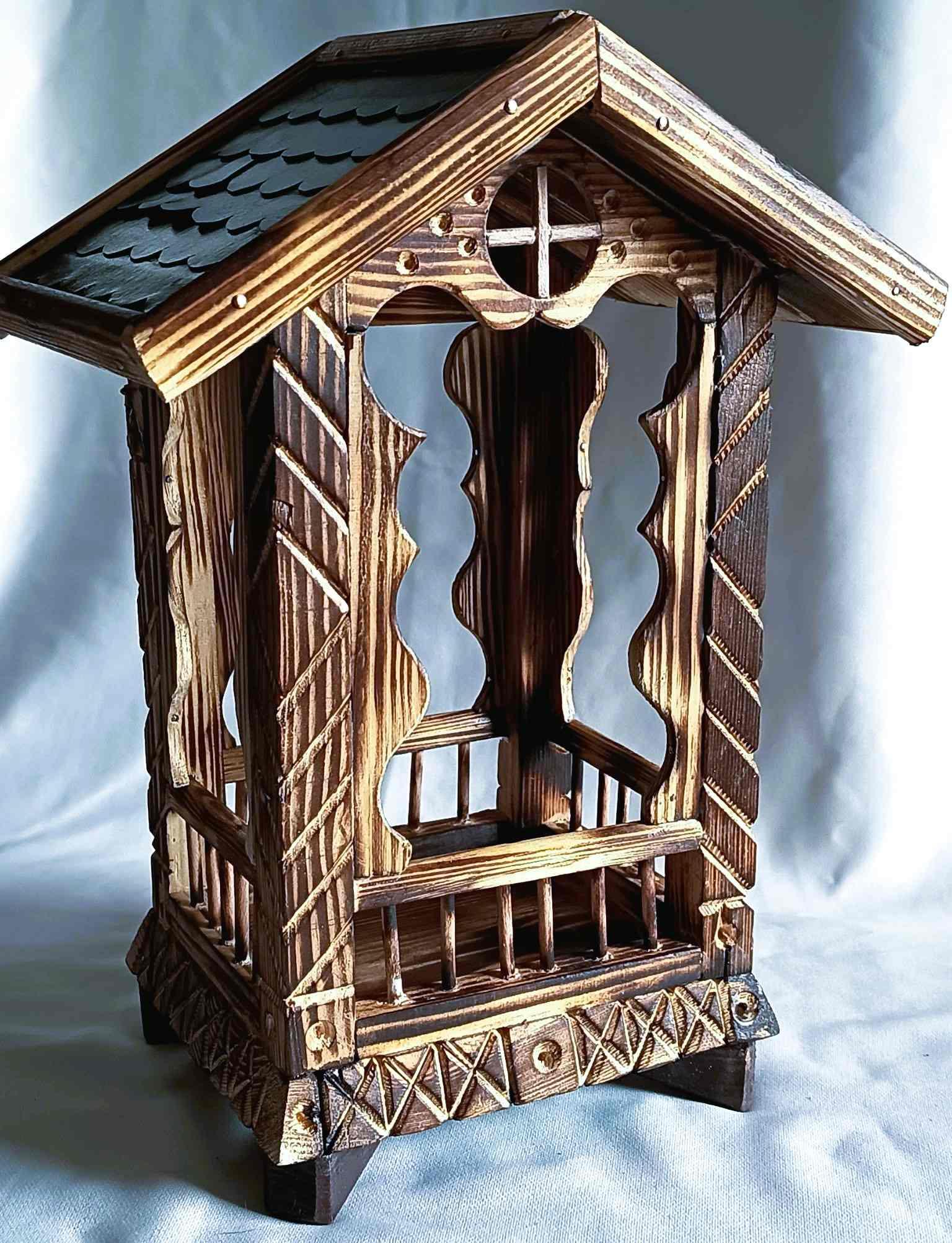 Unikalna, drewniana, rustykalna kapliczka #8 /  A unique, rustic wooden shrine #8