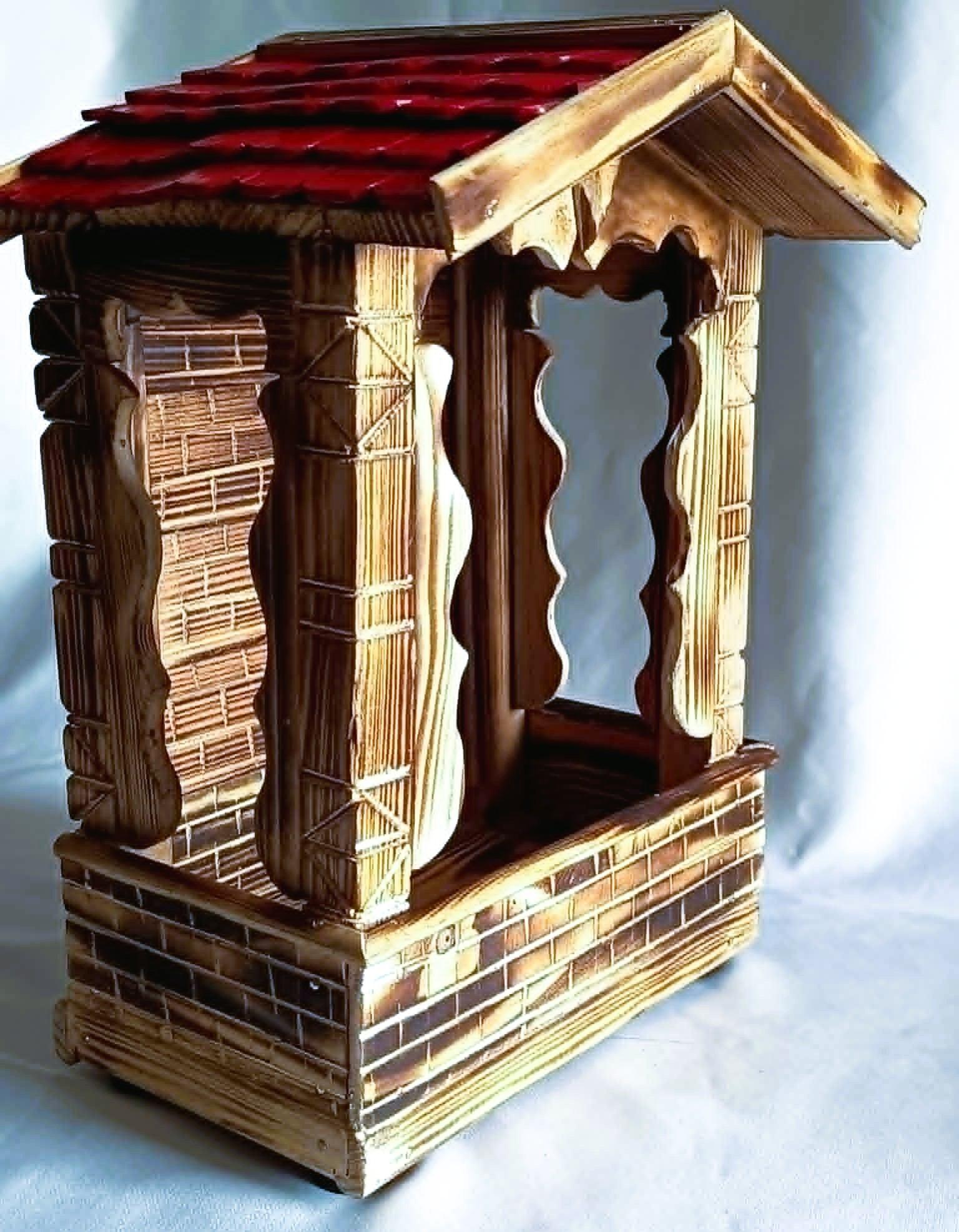 Rustykalna kapliczka  z drewna  #9 / Rustic wooden shrine  #9